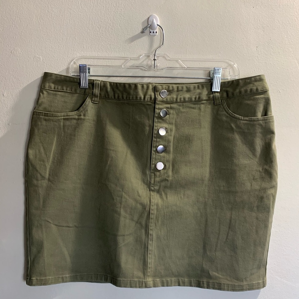 Forever 21 Ligh Olive Skirt Sz XL